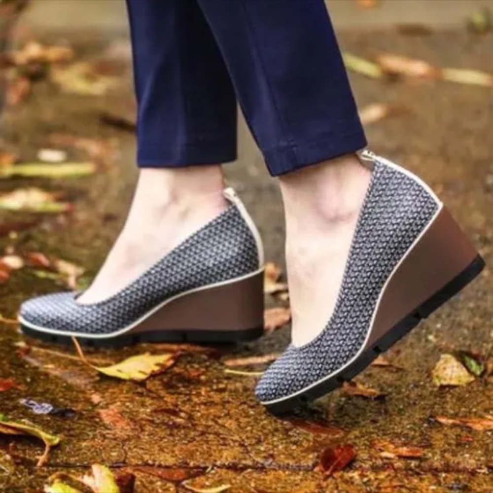 Like NEW Betabrand All Weather Wedge Heeled Pumps